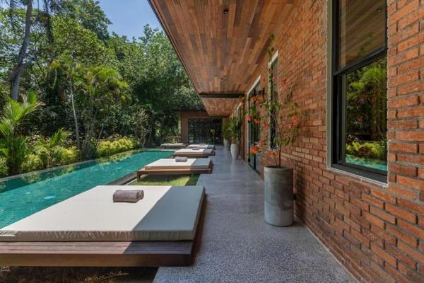VILLA JULY