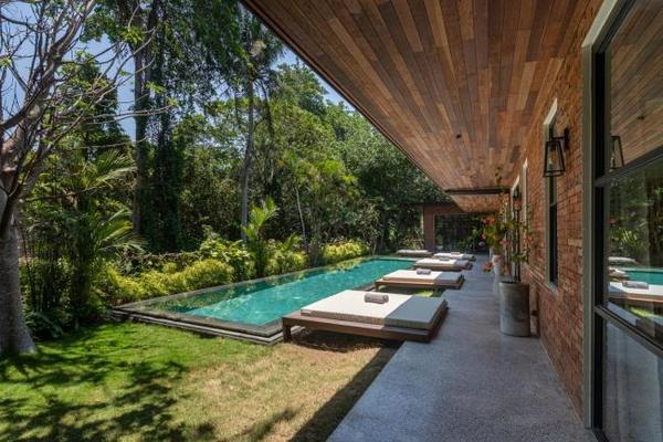VILLA JULY
