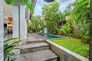  VILLA KAYU CUPEK 2 