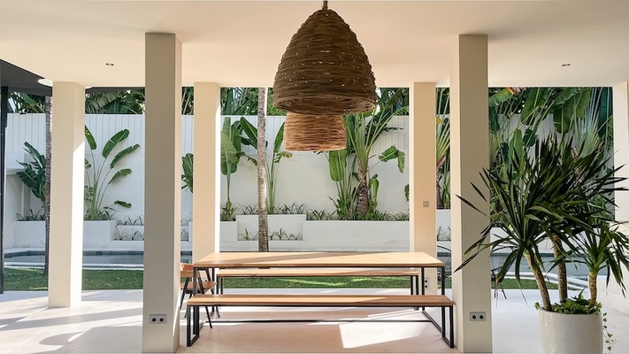  VILLA HITAM 