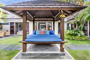  VILLA ATHENA 