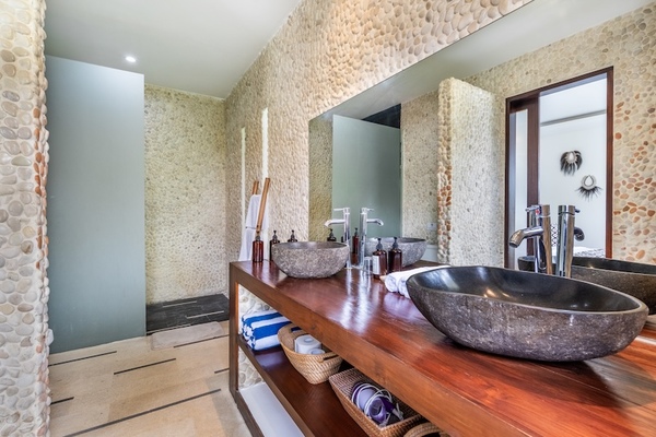  VILLA ATHENA 