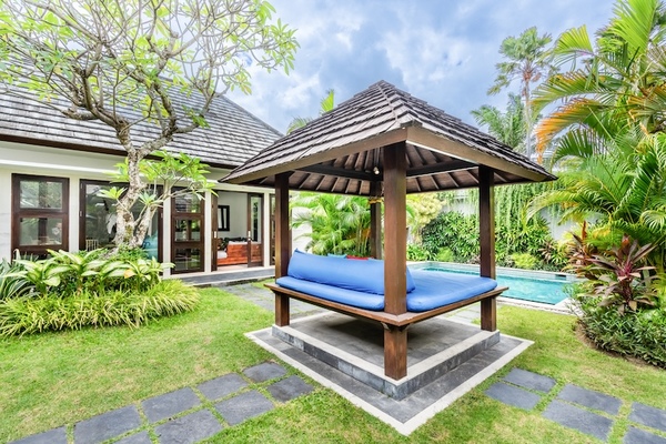  VILLA ATHENA 