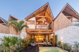  VILLA NUSA LEMBONGAN 