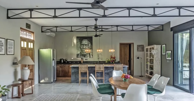  VILLA TROPICAL UMALAS 
