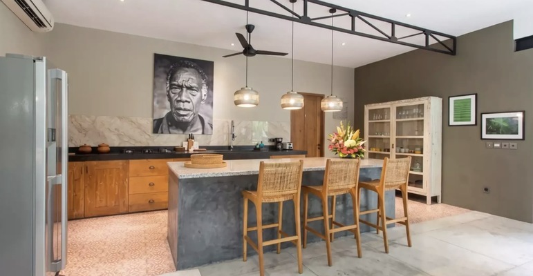  VILLA TROPICAL UMALAS 