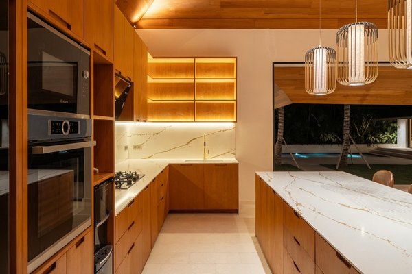 5-BEDROOM GARDEN VILLA PERERENAN 10 ARE
