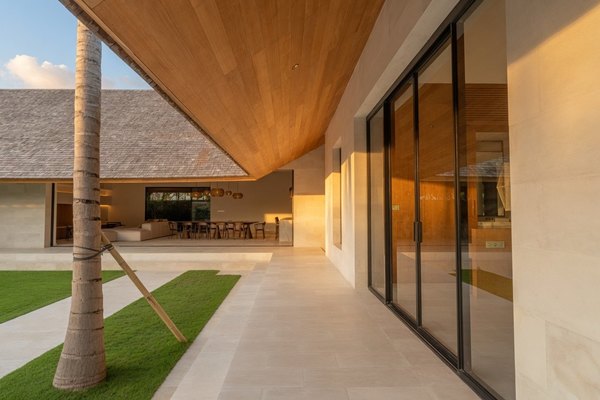 5-BEDROOM GARDEN VILLA PERERENAN 10 ARE