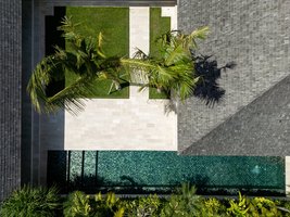  5-BEDROOM GARDEN VILLA PERERENAN 10 ARE 