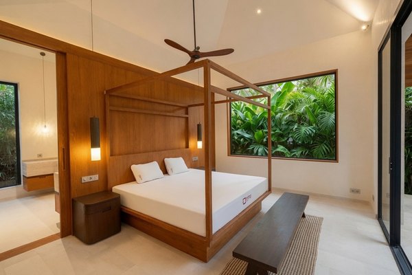 5-BEDROOM GARDEN VILLA PERERENAN 10 ARE