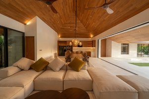  5-BEDROOM GARDEN VILLA PERERENAN 10 ARE 