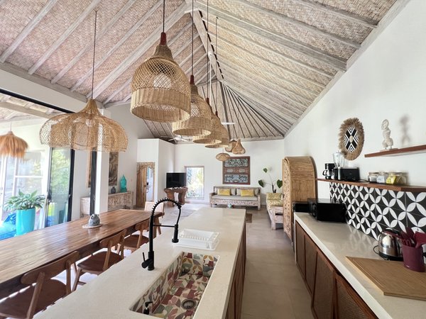  4-BEDROOM VILLA CANGGU 