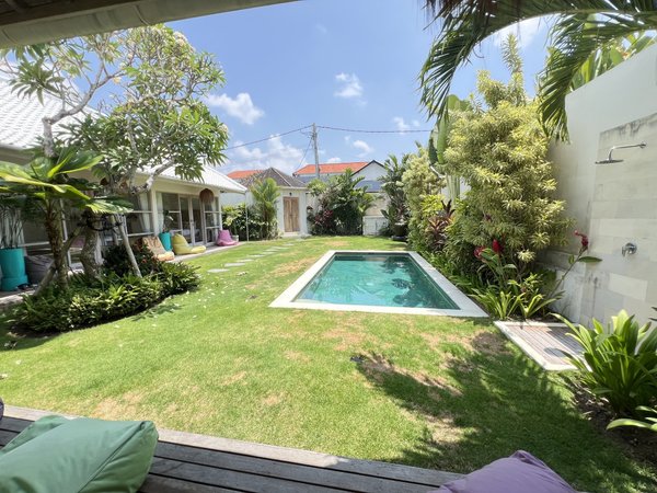  4-BEDROOM VILLA CANGGU 