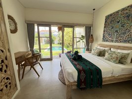  4-BEDROOM VILLA CANGGU 