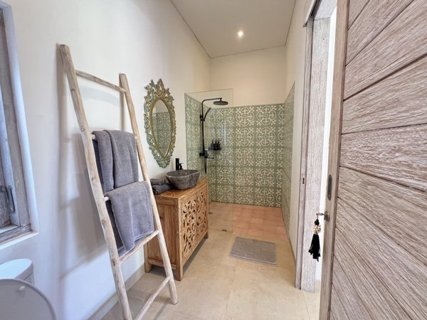  4-BEDROOM VILLA CANGGU 