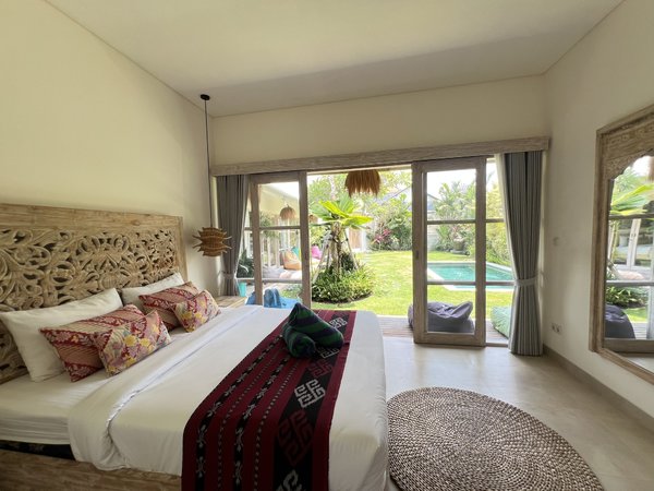  4-BEDROOM VILLA CANGGU 