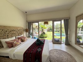  4-BEDROOM VILLA CANGGU 